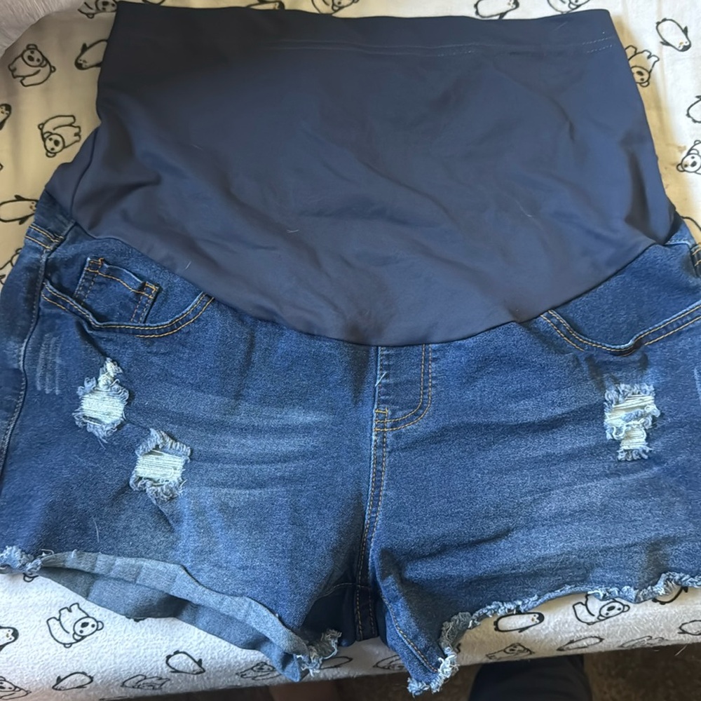 Women’s maternity shorts XL